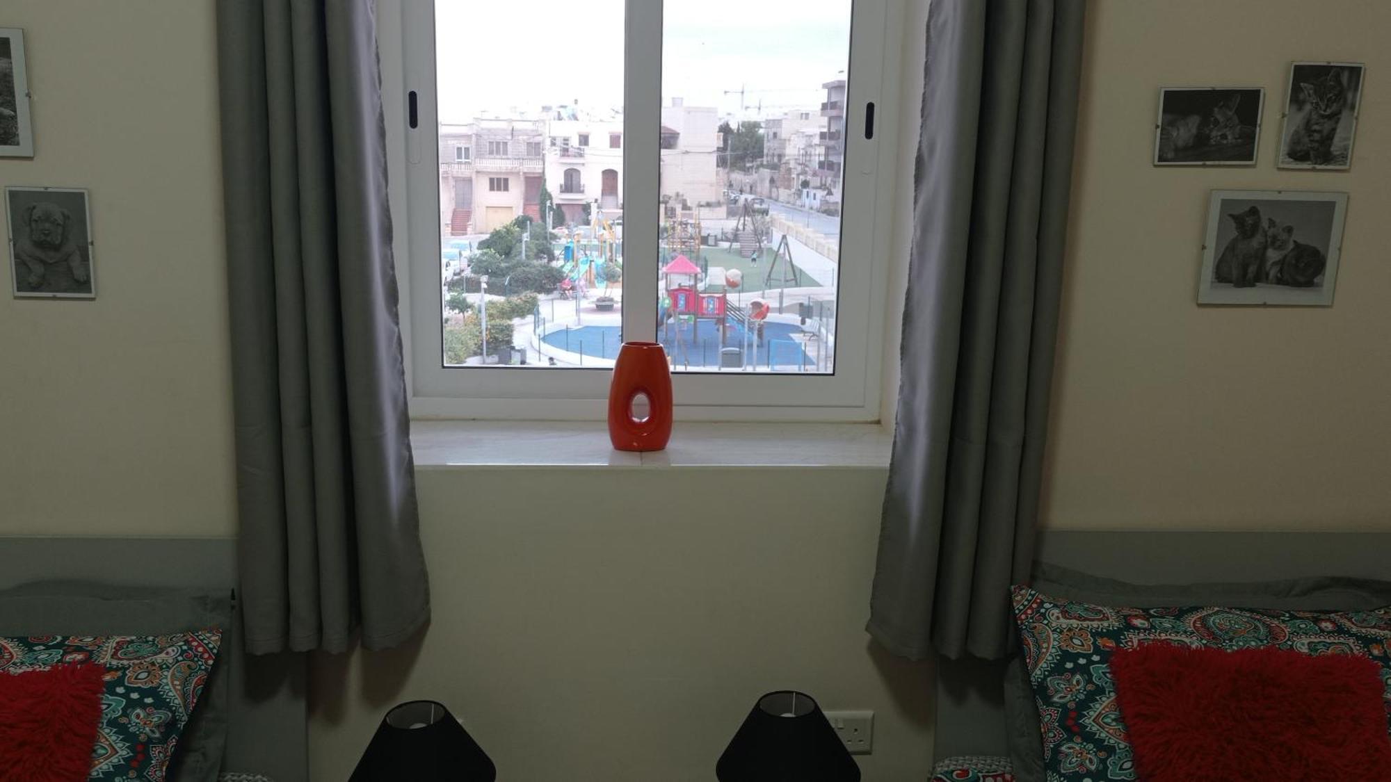 Joseph 2 Stylish Flat With Open Views, Just 4Km From The Airport Or Beach Siggiewi Екстериор снимка